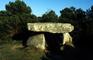 Dolmen, Cap de la Chevre, Kerarel Crozon. autorstwa Prehistoric Prehistoric