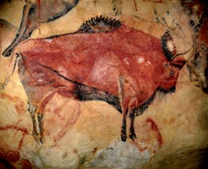 Prehistoria, sztuka górnego paleolitu: żubr lub tur, malowidło ścienne w jaskini Altamira (Hiszpania), węgiel drzewny i czerwona ochra, między 35 000 a 11 000 pne - Sztuka górnego paleolitu - Malarstwo w jaskini Altamira , Węgiel drzewny, ponownie