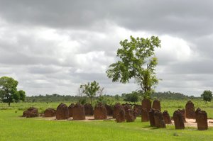 Prehistoria: Megalityczny krąg kamieni z Wassu w Gambii (foto) autorstwa Prehistoric Prehistoric