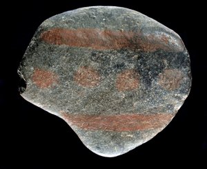 Prehistoria: malowany kamyk z czasów Azylijczyków. 9000 pne. Saint-Germain-en-Laye, Narodowe Muzeum Archeologiczne autorstwa Prehistoric Prehistoric