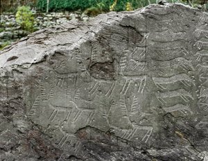 Prehistoria, sztuka naskalna: nagrobek przedstawiający jelenie, bydło. Wiek miedzi. Okres eneolityczny (chalkolit). Roche nr. 1. Cemmo (Brescia) Narodowy Park Archeologiczny Głazów Cemmo, Włochy autorstwa Prehistoric Prehistoric