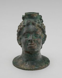 Pojemnik w kształcie głowy Afrykanina autorstwa Probably Etruscan