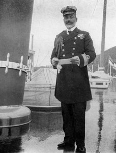 Komandor Sir Archibald Milne 1855-1938, 1908. autorstwa Queen Alexandra