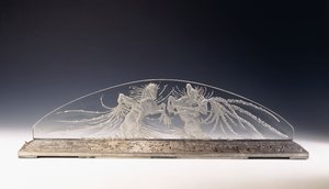 Dwóch Jeźdźców; rzadka szklana oprawa oświetleniowa autorstwa Rene Jules Lalique