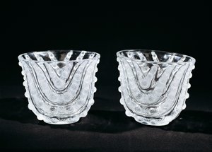 Szklane wazony, ok. 1930, Rene Lalique (1860-1945), produkowane przez Rene Lalique et Cie Alsace Glassworks. Francja, XX wiek. autorstwa Rene Jules Lalique
