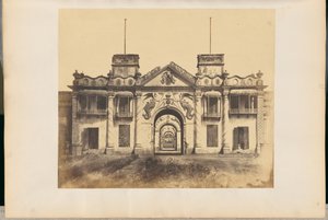 [Syrenia Brama, Pałac Kaiserbagh].