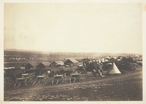 Wozy artyleryjskie, Balaklava w oddali autorstwa Roger Fenton