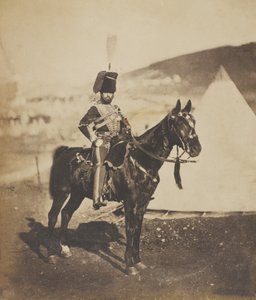 Cornet Henry John Wilkin, jedenasty (lub należący do księcia Alberta) huzar, 1855 autorstwa Roger Fenton