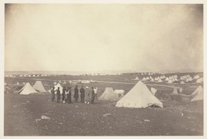 Kwatera generała Bosqueta z widokiem na farmę Mackenzie, 1855. autorstwa Roger Fenton