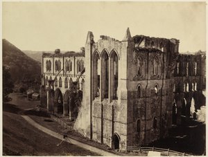 Opactwo Rievaulx, północna transept autorstwa Roger Fenton