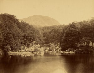 Jezioro Llyn Glas nad rzeką Conway autorstwa Roger Fenton