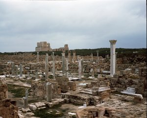 Stanowisko archeologiczne i teatr rzymski, II-III w. autorstwa Roman