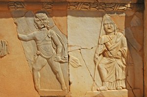 Płaskorzeźby na proscenium teatru rzymskiego, Sabratha, Libia, II wne autorstwa Roman