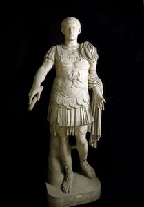 Caius Caesar Germanicus, cesarz rzymski (marmur) autorstwa Roman