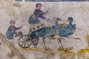 Wyścig rydwanów z planszami ciągniętymi przez ptaki (mozaika) autorstwa Roman