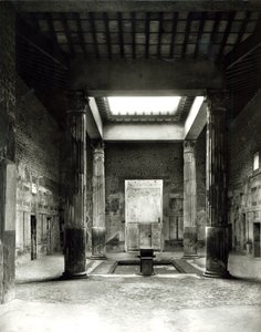 Impluvium w Domu Srebrnego Wesela autorstwa Roman