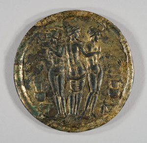 Lustro z Reprezentacją Trzech Gracji, II w. (Srebro, brąz złocony) autorstwa Roman
