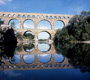 Pont du Gard. Akwedukt rzymski z II poł. I wieku. autorstwa Roman