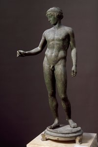 Sztuka rzymska: „”Efeb”” Rzeźba z brązu według greckiego oryginału, z Pompejów autorstwa Roman