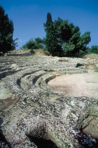 Roman Remains of Pollentia, fragment amfiteatru, Alcudia, Majorka, Hiszpania autorstwa Roman