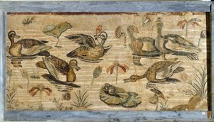 Sztuka rzymska: kaczka, żaba i lilie wodne w stawie. Mozaika z willi fauny w Pompejach. I wiek. Ciemny. 132x164 cm. Museo Archeologico Nazionale, Neapol autorstwa Roman
