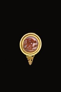 Kamień rzymski pierścionek w nowoczesnej oprawie (karneol oprawiony w złoto) autorstwa Roman
