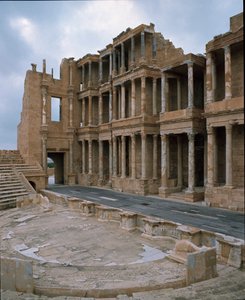 Scena teatru rzymskiego, II-III w. autorstwa Roman