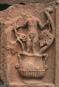 Fragment architektoniczny z rzeźbioną dekoracją, targ Sertius, okres cesarski (27 pne-395 ne) (patrz także 267025) autorstwa Roman Imperial Period
