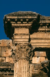 Świątynia Bachusa, detal intarsji, Okres Wysokiego Cesarstwa 27 p.n.e.-395 n.e. fot. autorstwa Roman Imperial Period