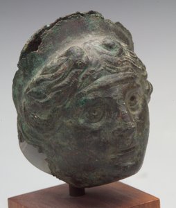 Głowa Afrodyty, V w. (?) (brąz repoussé) autorstwa Roman Roman