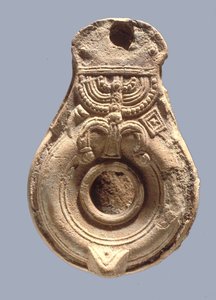 Żydowska lampa naftowa (terakota) autorstwa Roman Roman