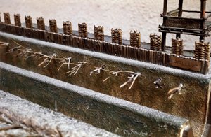 Model odtwarzający oblężenie i bitwę pod Alezją we wrześniu 52 pne przez Julesa Cesara, który widział klęskę Wercyngetoryksa. Detal przedstawiający system obronny zbudowany przez Cesara. Rzym, Museo della Civilta Romana autorstwa Roman Roman