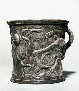 Srebrny puchar z ptakami i pszenicą autorstwa Roman Roman
