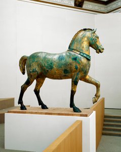 Posąg jednego z czterech triumfalnych koni kwadrygi San Marco (brąz) autorstwa Roman Roman