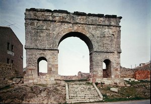 Łuk Triumfalny, II-III w. (zdjęcie) autorstwa Roman Roman
