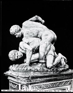 Zapaśnicy, według greckiego oryginału z III wieku p.n.e. (marmur) (zdjęcie czarno-białe) (patrz też 31428 autorstwa Roman Roman
