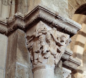Wizja św Antoniego z Padwy (rzeźbiona stolica) autorstwa Romanesque