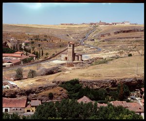 Widok kościoła, ufundowanego przez Rycerzy Zakonu Świątyni autorstwa Romanesque