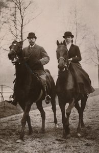 H.M. Król Jerzy V. i księżna Maria, 1914. autorstwa Rotary Photo