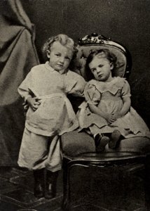 Lenin w wieku czterech lat i jego siostra Olga Simbirsk autorstwa Russian Photographer