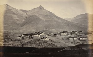 Wioska Kibber, Spiti, z Chikkim w oddali autorstwa Samuel Bourne