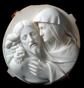 Marmurowa rzeźba Pieta autorstwa Santo Varniego (1807-1885) 1863-1870. Ciemny. 56x52x12 cm Z kolekcji księcia Odona di savoia. Geny, Galleria d