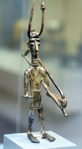 Brązowa figurka wojownika, ok. 1800-1200 pne (brąz) autorstwa Sardinia Nuragic Civilization