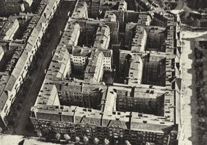 Berlin: Berliner Mietskasernen; Stare domy mieszkalne (zdjęcie czarno-białe)