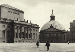 Berlin: Hedwigskirche; Kościół św. Jadwigi (zdjęcie czarno-białe) autorstwa Sasha Stone