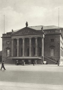 Berlin: Opera; Opera (zdjęcie czarno-białe) autorstwa Sasha Stone