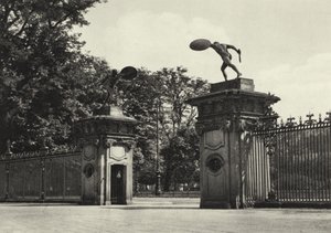 Berlin: Pałac Charlottenburg, wejście; Pałac Charlottenburg, wejście (zdjęcie czarno-białe) autorstwa Sasha Stone