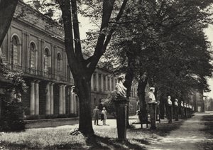 Berlin: Pałac Charlottenburg, od strony ogrodu; Pałac Charlottenburg, od strony ogrodu (zdjęcie czarno-białe) autorstwa Sasha Stone