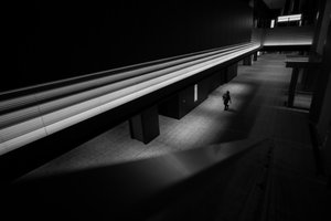 Architektoniczna samotność autorstwa Satoshi Hata