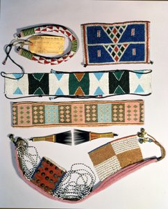 Coleção de artefatos de miçangas zulu polonês autorstwa School African